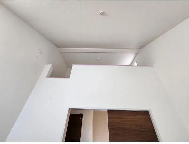 Kolet Yotsukaido Warabi - Interior - ["Wood", "Flooring", "Ceiling"]