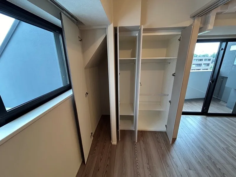 Lefon Progres Shimura Sakaue - Interior - ["Flooring", "Floor", "Wood"]