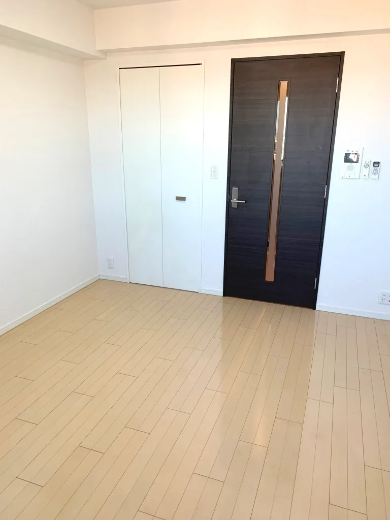 Ecology Toritsu University Residence - Interior - ["Flooring", "Wood", "Floor"]