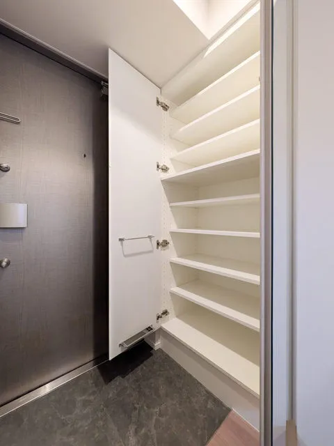 Urbanex Asakusabashi Front - Interior - ["Wood", "Flooring", "Floor"]
