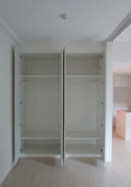 Sunshine Matsumoto No.17 - Interior - ["Fixture", "Rectangle", "Automotive exterior"]