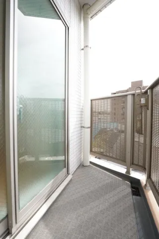 Main Stage Ebisu East - Interior - ["Apartment", "Glass", "Composite material"]
