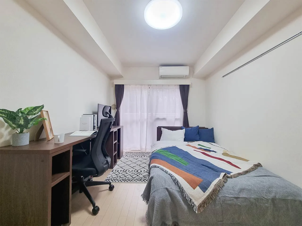 Mynavi STAY Higashioi - Interior - ["Furniture", "Flooring", "Interior design"]