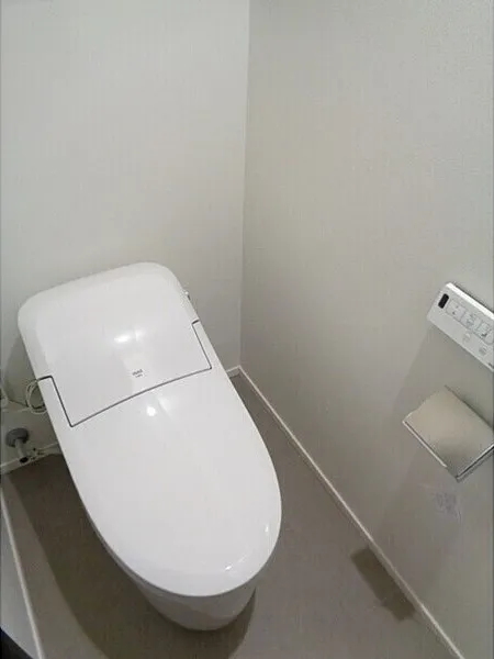 The Park Habio Kagurazaka Katsuki - Interior - ["Toilet", "Toilet seat", "Property"]