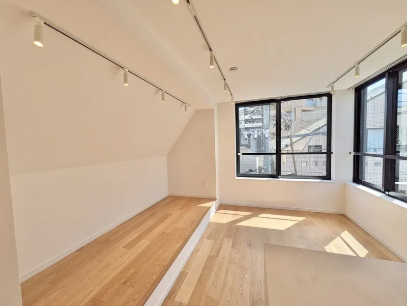 The Trias Togoshiginza - Interior - ["Flooring", "Wood", "Interior design"]