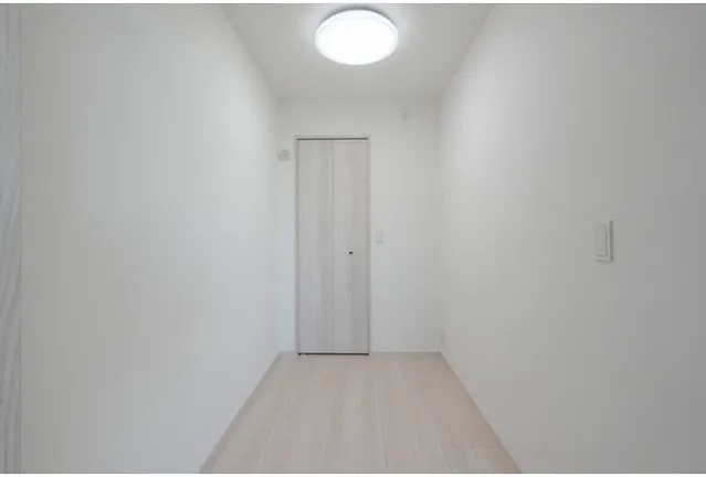 Comforia Liv Toyosu Canal - Interior - ["Flooring", "White", "Floor"]
