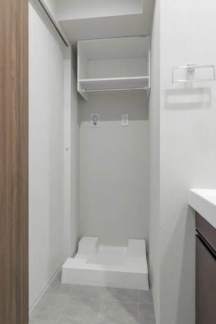 Court Residence Minami Otsuka - Interior - ["Flooring", "Wall", "Wood"]