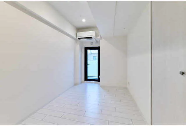 V-Style Iriya - Interior - ["Floor", "Flooring", "Ceiling"]