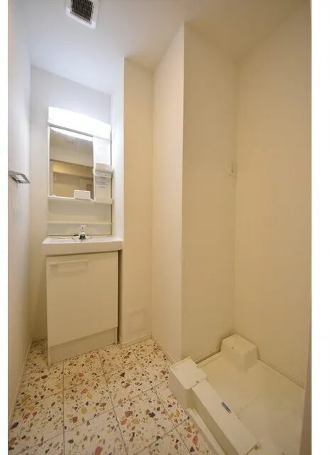 Harmony Residence Rikugien - Interior - ["Flooring", "Floor", "Ceiling"]