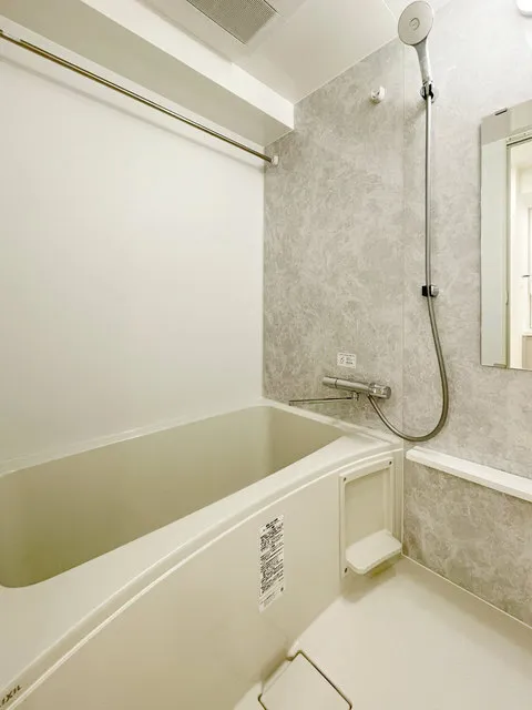 CLK Minamisenju - Interior - ["Flooring", "Plumbing fixture", "Floor"]