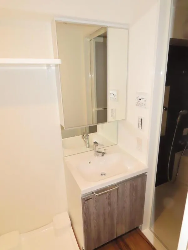 La Douceur Oshima - Interior - ["Floor", "Flooring", "Apartment"]