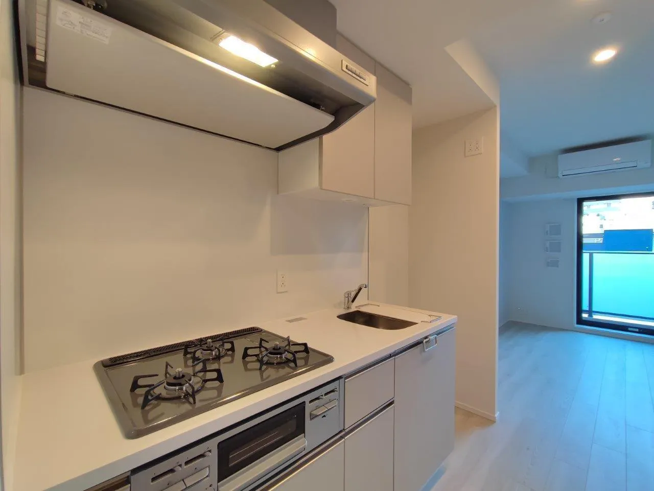 Cross Residence Takadanobaba - Interior - ["Cabinetry", "Countertop", "Building"]