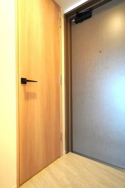 J.GRAN Court Shinagawa Nishioi WEST - Interior - ["Wood", "Door", "Door handle"]