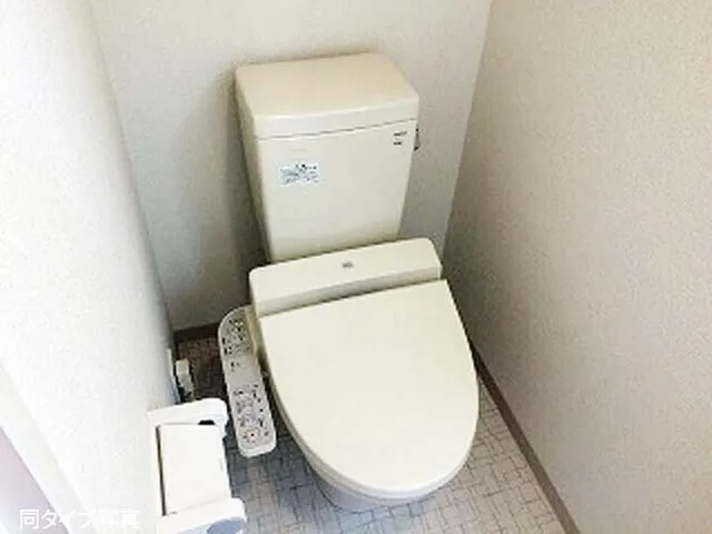 Comforia Tachibana Sumida - Interior - ["Toilet seat", "Toilet", "Plumbing fixture"]