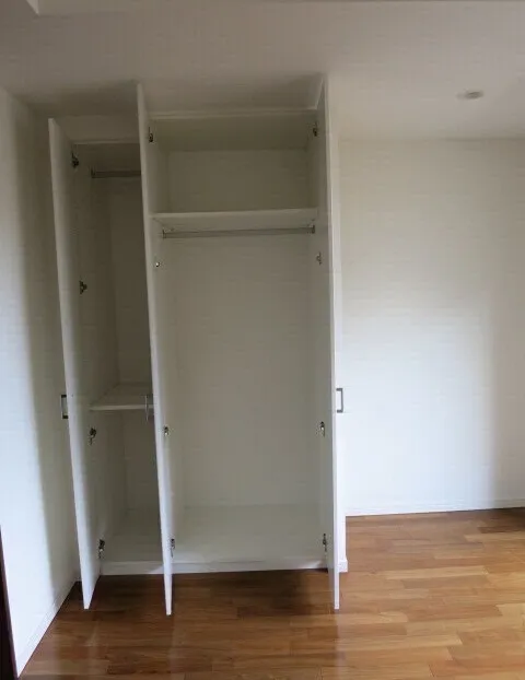 Esty Maison Toyosu Residence - Interior - ["Wood", "Shelving", "Shelf"]