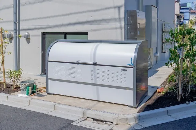 Aglaia Shinjuku Yokoteracho - Exterior - ["Composite material", "Aluminium"]