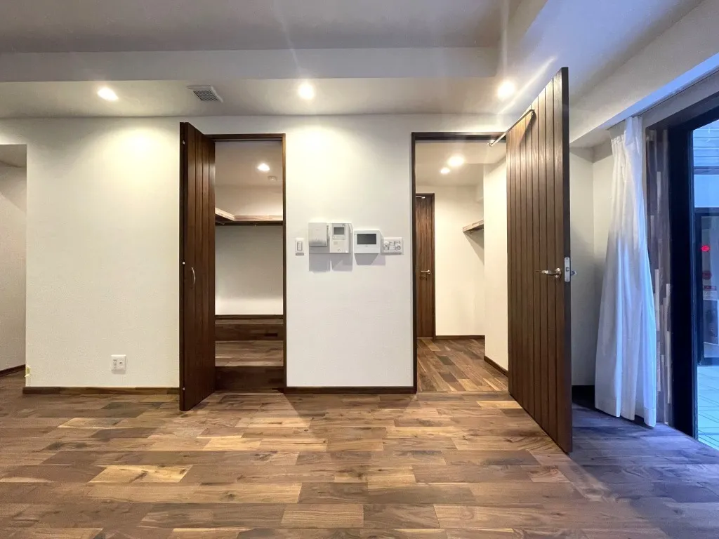 Jingumae House B1F, 1F