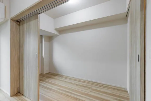 Geoent Ikebukuro - Interior - ["Wood", "Fixture", "Floor"]