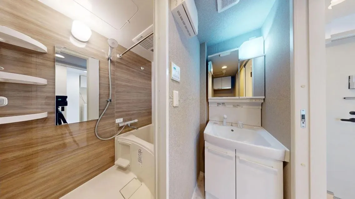 Hmlet Nishi-Shinjuku - Interior - ["Flooring", "Interior design", "Floor"]