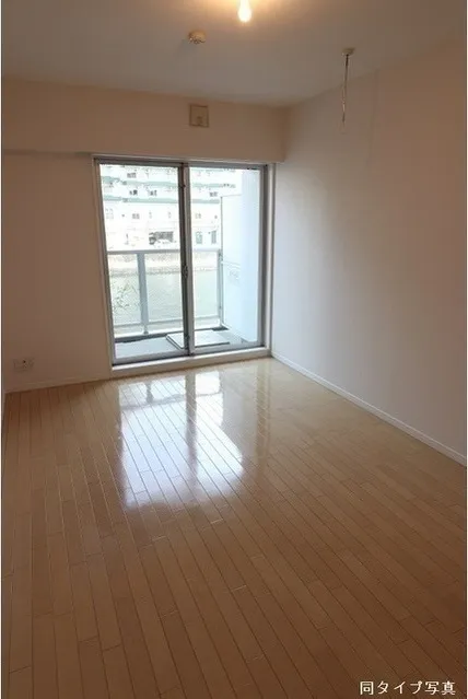 Comforia Shibaura - Interior - ["Building", "Fixture", "Window"]