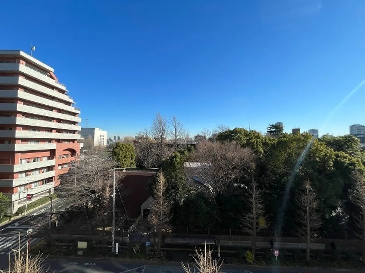 Famille Hills Hongo Todaimae