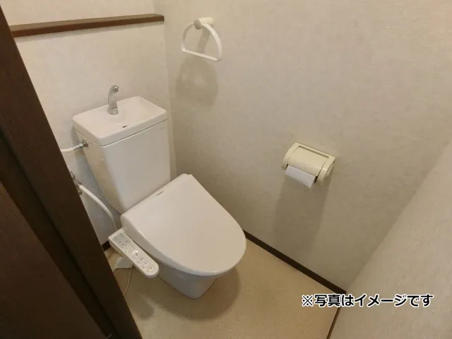Sun God Duo Stage Asakusa Matsugaya - Interior - ["Toilet seat", "Toilet", "Plumbing fixture"]