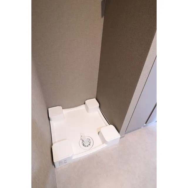 Comforia Monzennakacho South - Interior - ["Packing materials", "Shipping box", "Rectangle"]