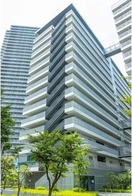 Shinonome Canal Court CODAN Building 16 - Exterior - ["High-rise building", "Urban area", "Metropolitan area"]
