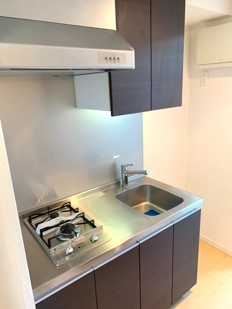 Ecology Toritsu University Residence - Interior - ["Wood", "Flooring", "Interior design"]