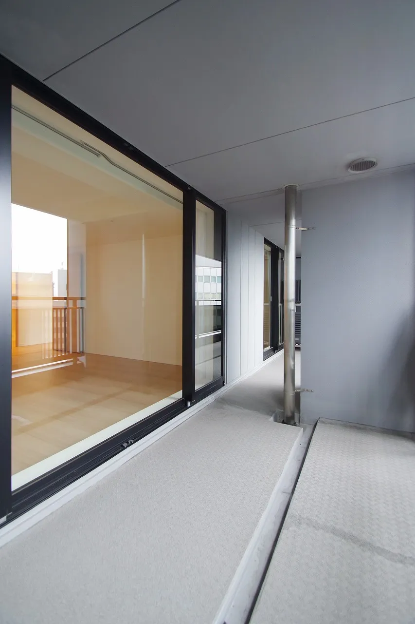 Central Park Tower La Tour Shinjuku - Interior - ["Fixture", "Shade", "Hall"]