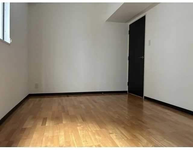 La Belle Mitsukoshi - Interior - ["Flooring", "Floor", "Wood flooring"]