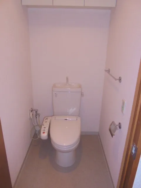 Plaza Tower Kachidoki - Interior - ["Plumbing fixture", "Toilet seat", "Bathroom"]