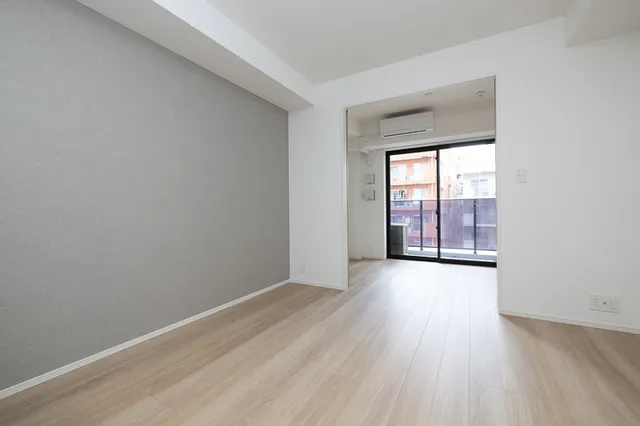RJR Precia Higashijujo Garden - Interior - ["Flooring", "Floor", "Ceiling"]