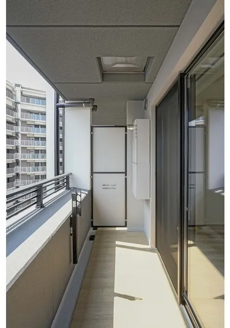 Due Fuchu I - Interior - ["Interior design", "Floor", "Flooring"]