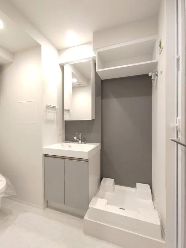 Cross Residence Takadanobaba - Interior - ["Flooring", "Floor", "Interior design"]