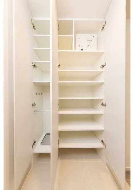 Camellia - Interior - ["Wood", "Flooring", "Floor"]