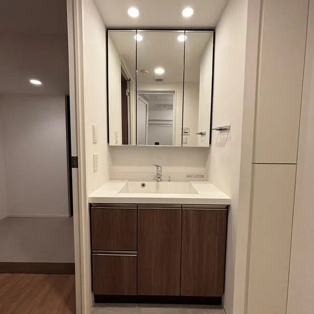 Park Axis Shinagawa Tennozu Isle - Interior - ["Flooring", "Floor", "Interior design"]