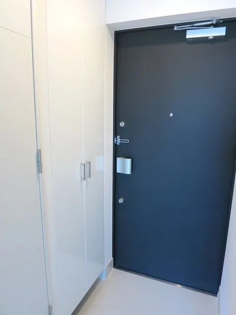 Grand Luce Monzen Nakacho - Interior - ["Fixture", "Door", "Composite material"]