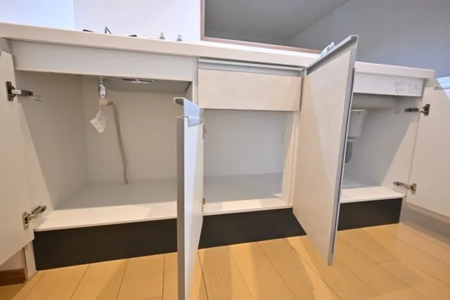 CENTRAL GARDEN RESIDENCE TOKYO - Interior - ["Wood", "Flooring", "Floor"]