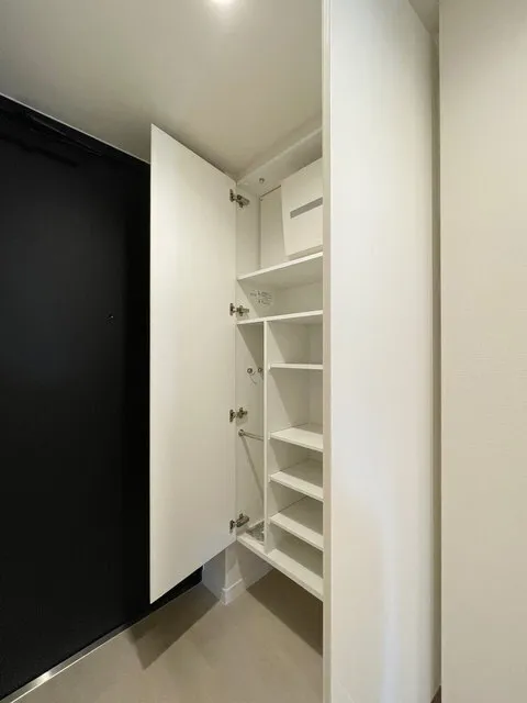 La Perla Ichigaya-Sadoharacho - Interior - ["Flooring", "Wood", "Floor"]