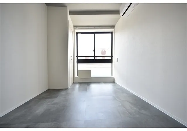 Across Avenue Minami-Nagasaki - Interior - ["Flooring", "Floor", "Ceiling"]