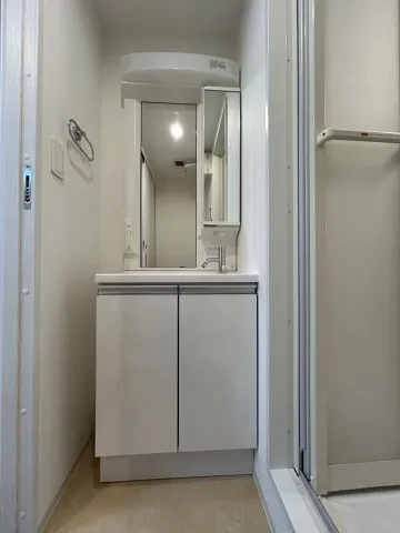 El Faro Otsuka IV - Interior - ["Flooring", "Floor", "Interior design"]