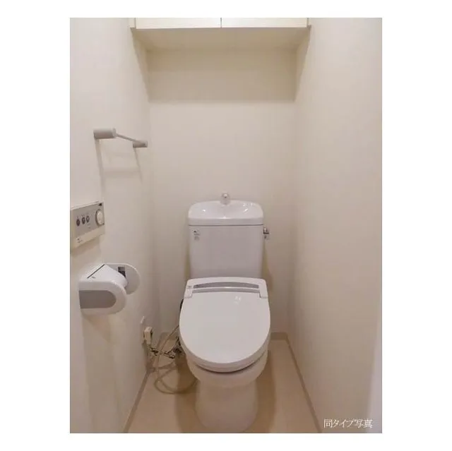 Comforia Higashishinagawa - Interior - ["Toilet seat", "Toilet", "Plumbing fixture"]