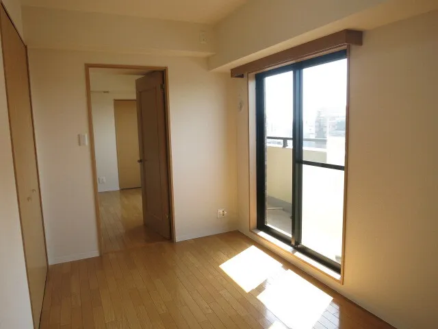 Due Nerima - Interior - ["Building", "Property", "Window"]