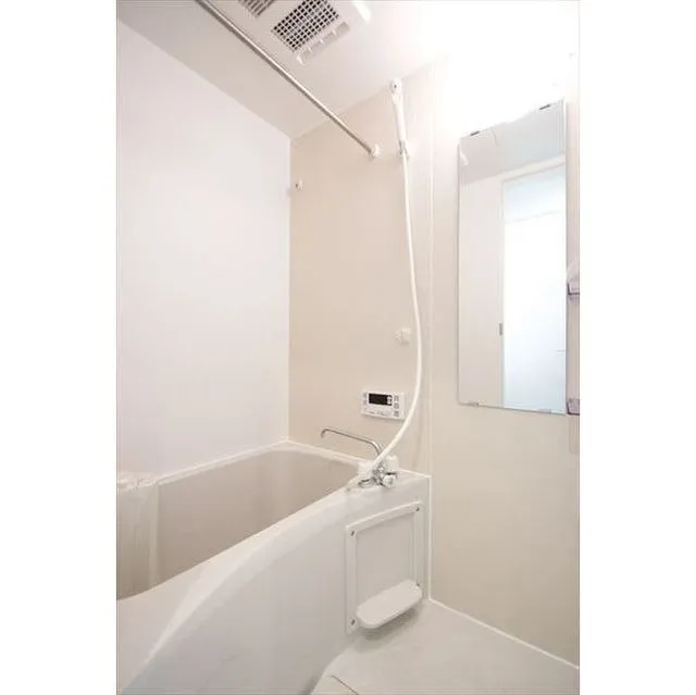 White Tooth Terrace - Interior - ["Plumbing fixture", "Building", "Shower head"]