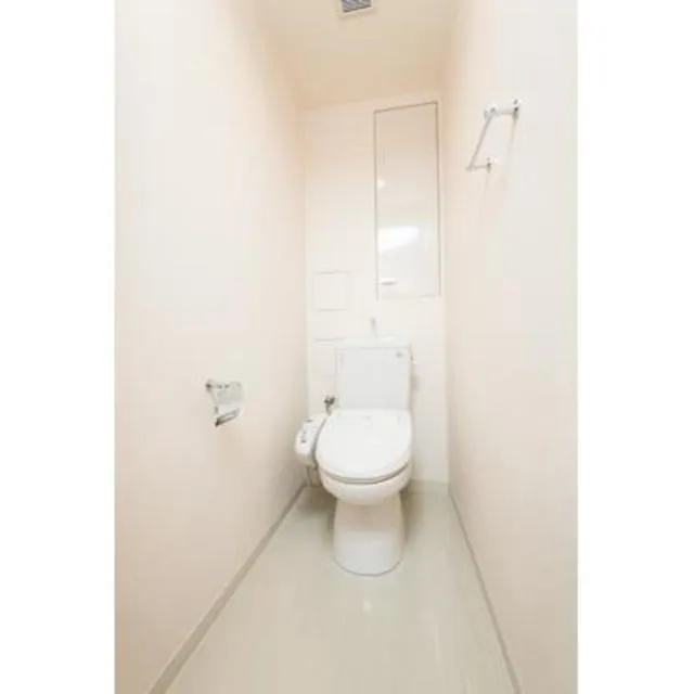 Riverte Tsukishima - Interior - ["Toilet seat", "Plumbing fixture", "Toilet"]