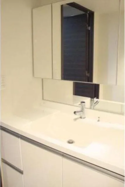 The Tokyo Towers Midtower - Interior - ["Property", "Room", "Bathroom"]