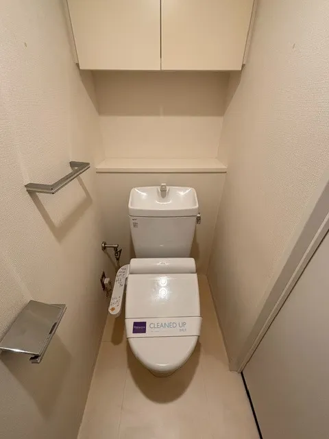 RESIDIA Kinshicho II - Interior - ["Toilet seat", "Toilet", "Plumbing fixture"]