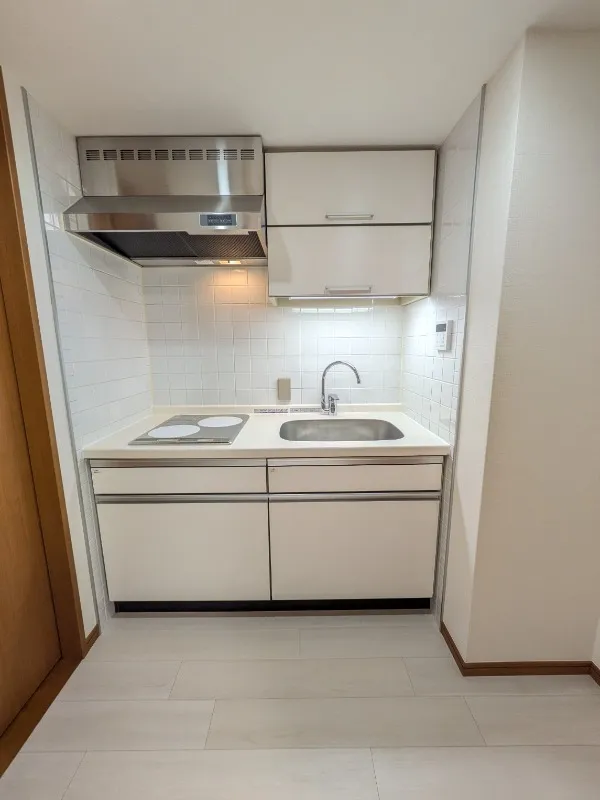 Park Flats Shibuya Daikanyama - Interior - ["Kitchen", "Flooring", "Countertop"]