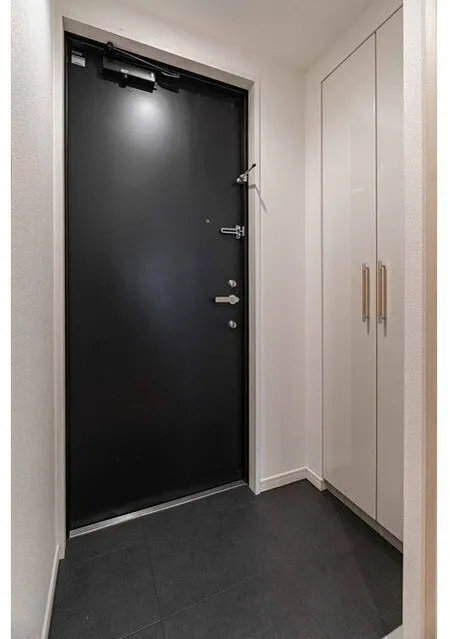 Orchid Residence Kagurazaka - Interior - ["Wood", "Door", "Flooring"]